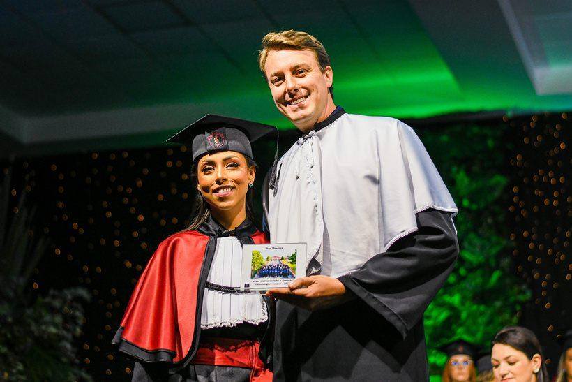 Homenagem durante a cerimônia de formatura